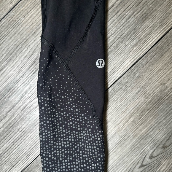 Lulu Lemon Black Leggings with White Accents - Picture 3 of 5